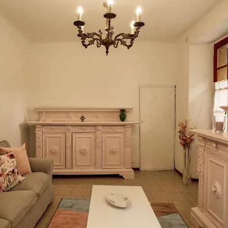 Clotilde By Interhome Camnago Volta